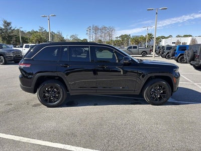 2026 Jeep Grand Cherokee Laredo Altitude