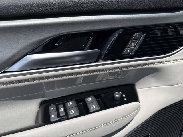2026 Jeep Grand Wagoneer 4x2