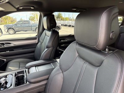 2026 Jeep Grand Wagoneer 4x2