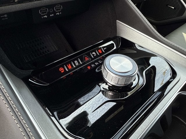 2026 Jeep Grand Wagoneer 4x2