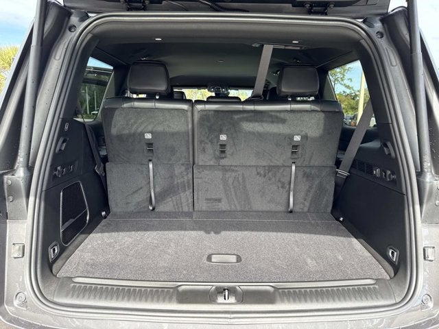 2026 Jeep Grand Wagoneer 4x2