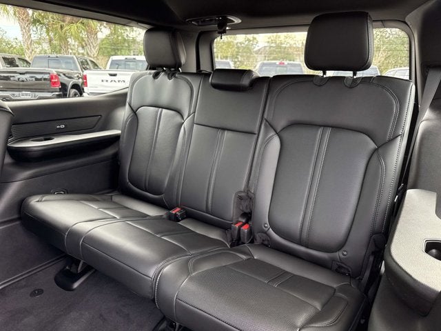 2026 Jeep Grand Wagoneer 4x2