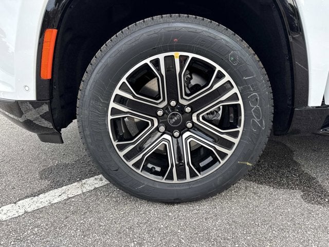 2026 Jeep Grand Wagoneer 4x2