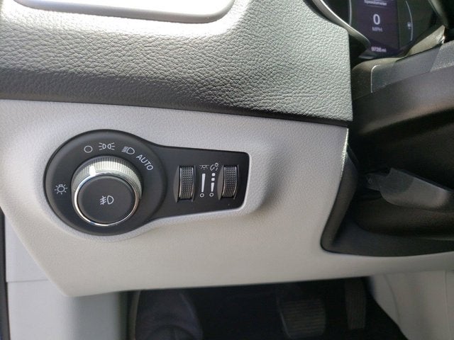 2018 Jeep Compass Latitude with Sun/Wheel Pkg