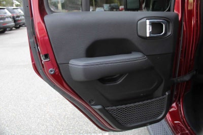 2022 Jeep Wrangler Unlimited Sahara 4x4