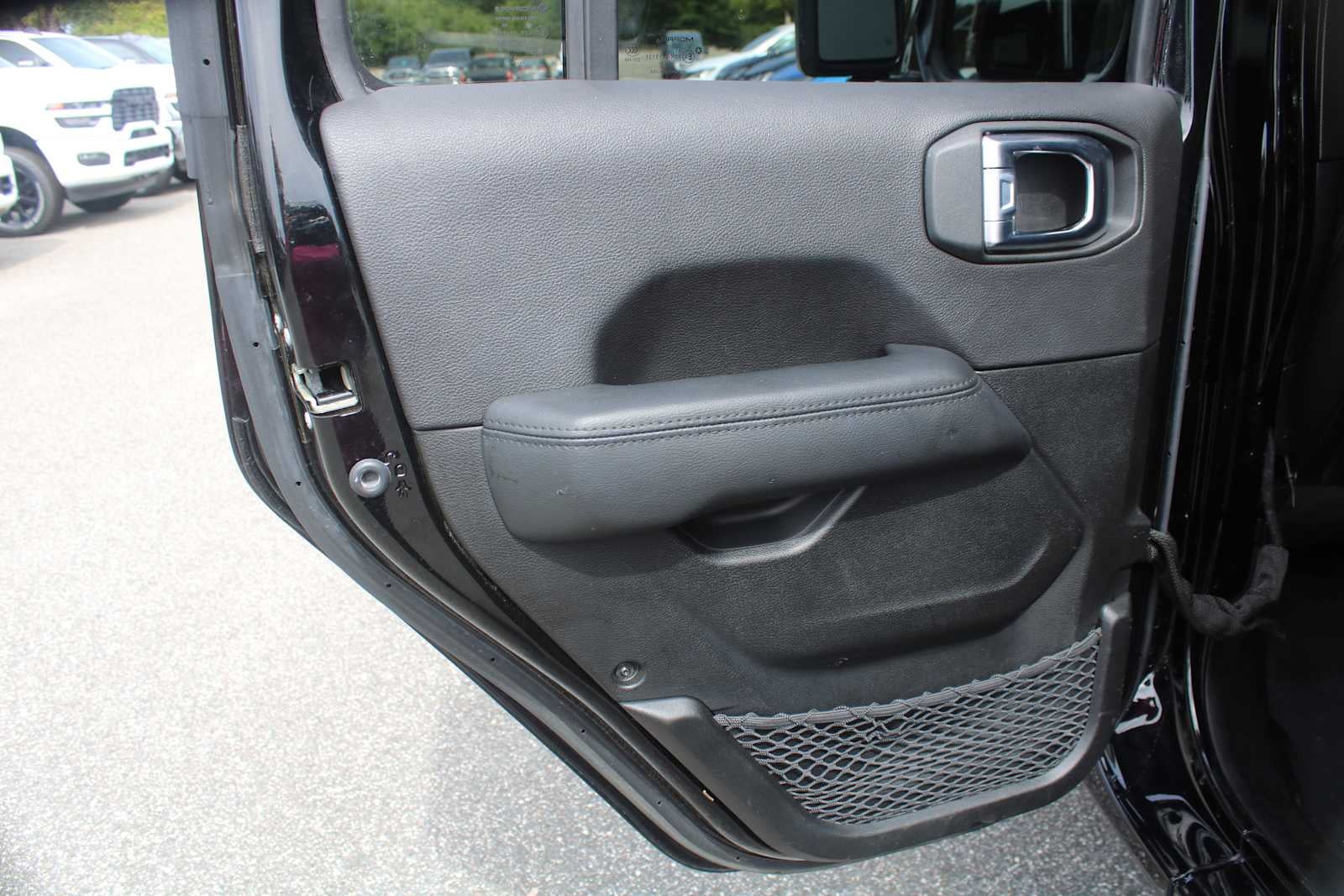 2023 Jeep Wrangler Sahara Altitude
