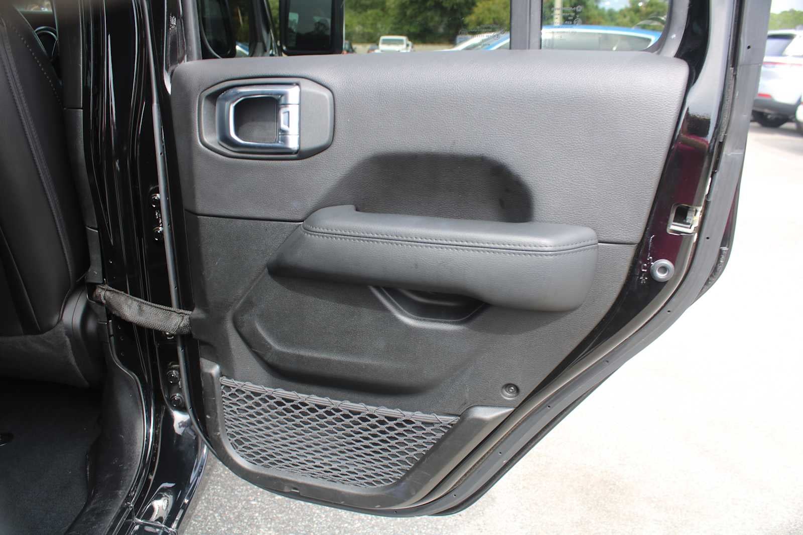 2023 Jeep Wrangler Sahara Altitude