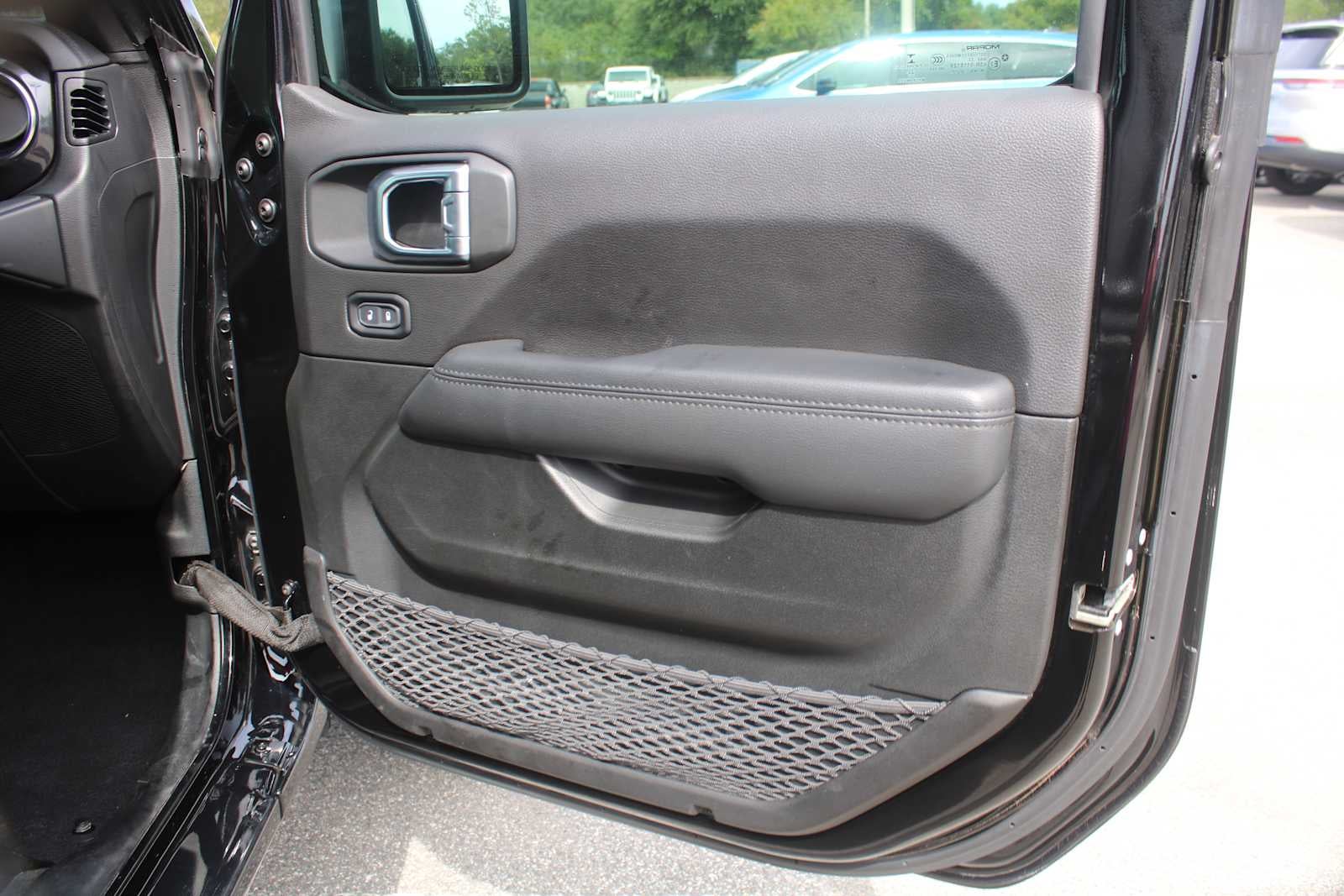 2023 Jeep Wrangler Sahara Altitude