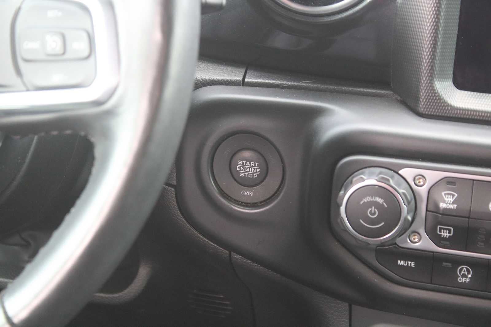 2023 Jeep Wrangler Sahara Altitude
