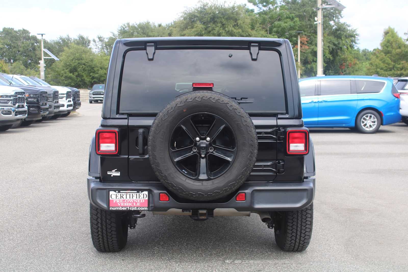2023 Jeep Wrangler Sahara Altitude