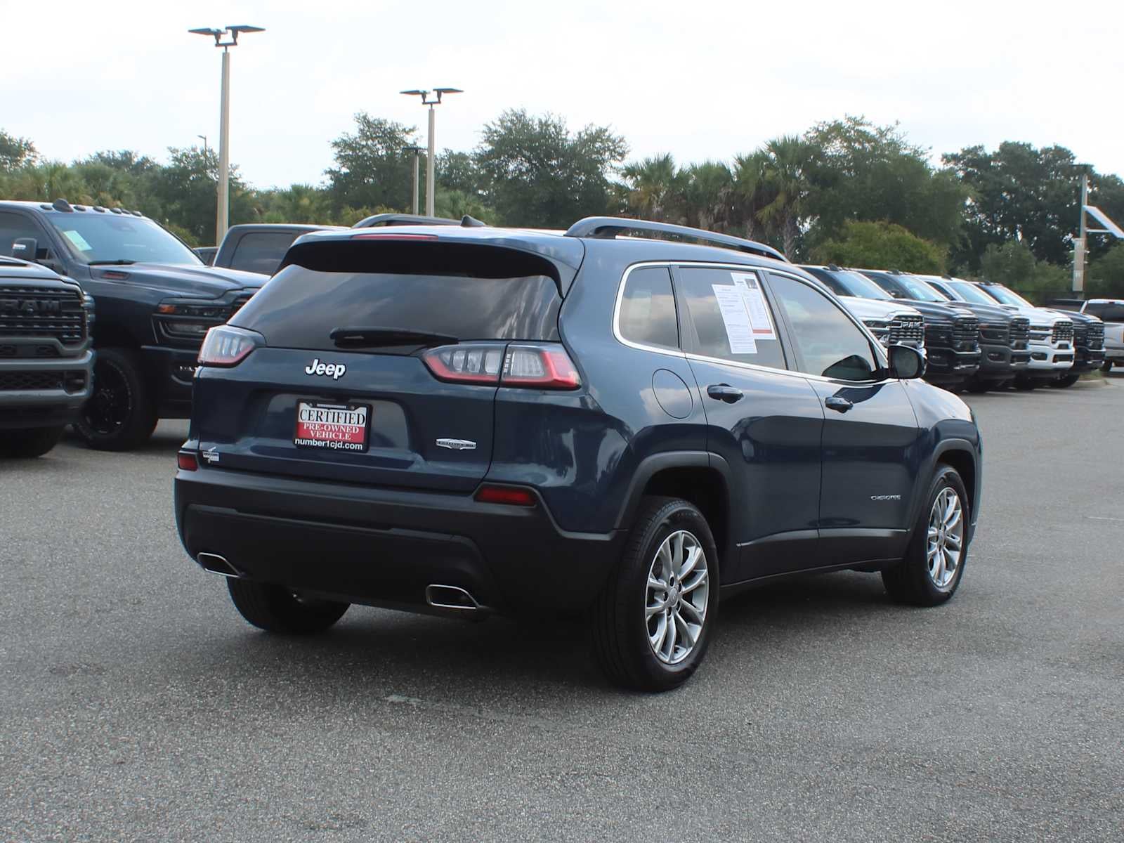 2022 Jeep Cherokee Latitude Lux