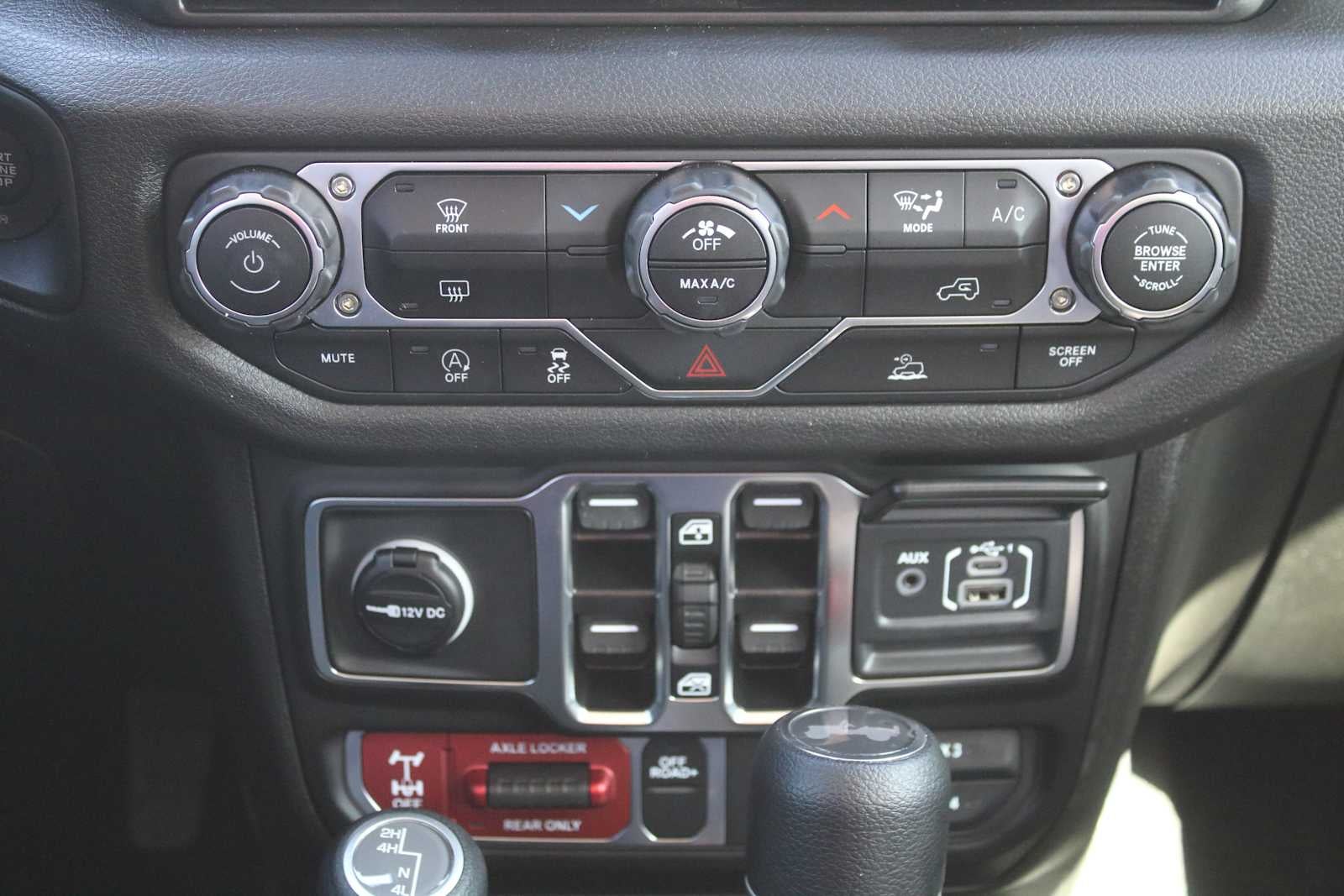 2025 Jeep Wrangler 4-Door Willys 4x4