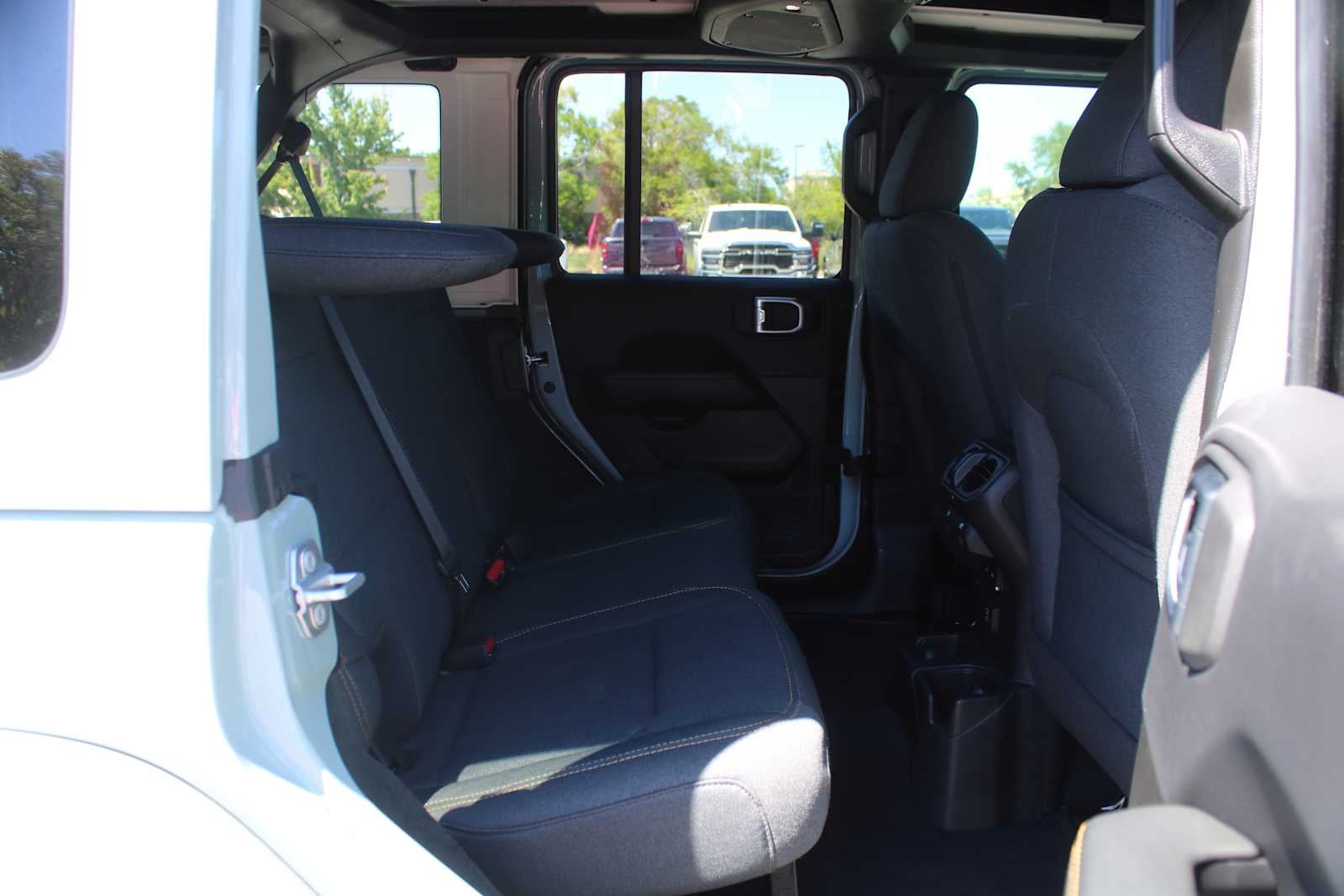 2024 Jeep Wrangler 4-Door Sahara 4x4