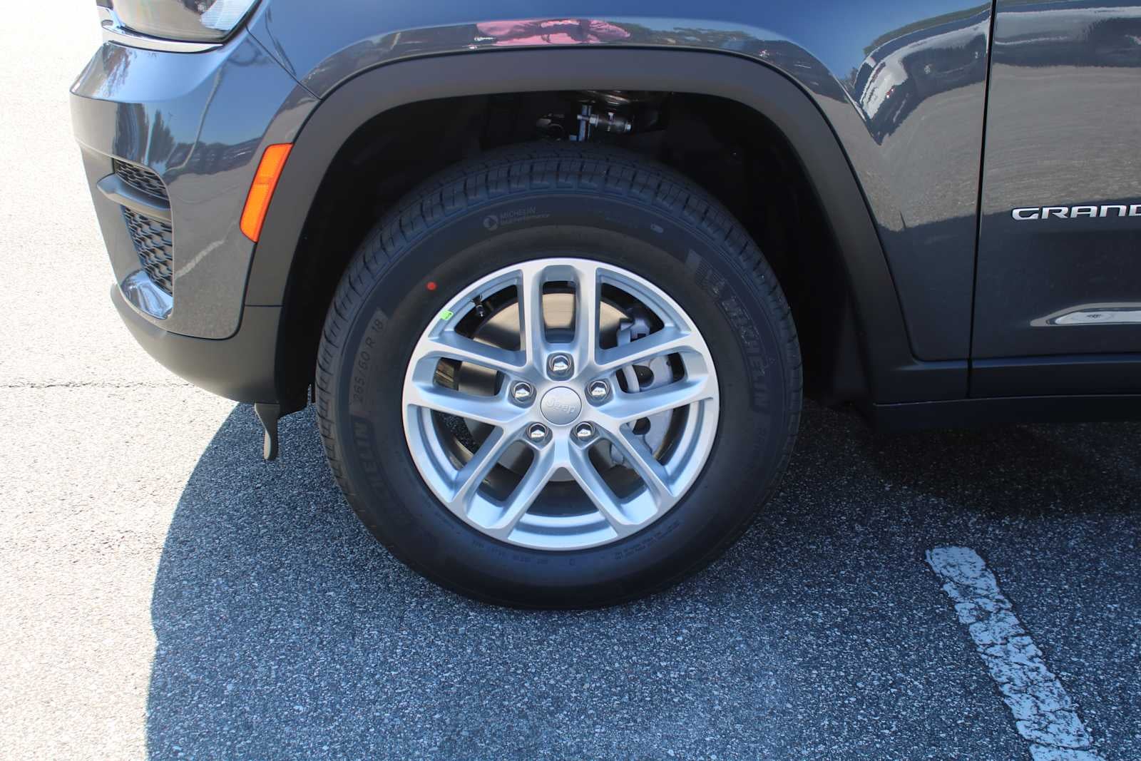 2025 Jeep Grand Cherokee GRAND CHEROKEE LAREDO X 4X2