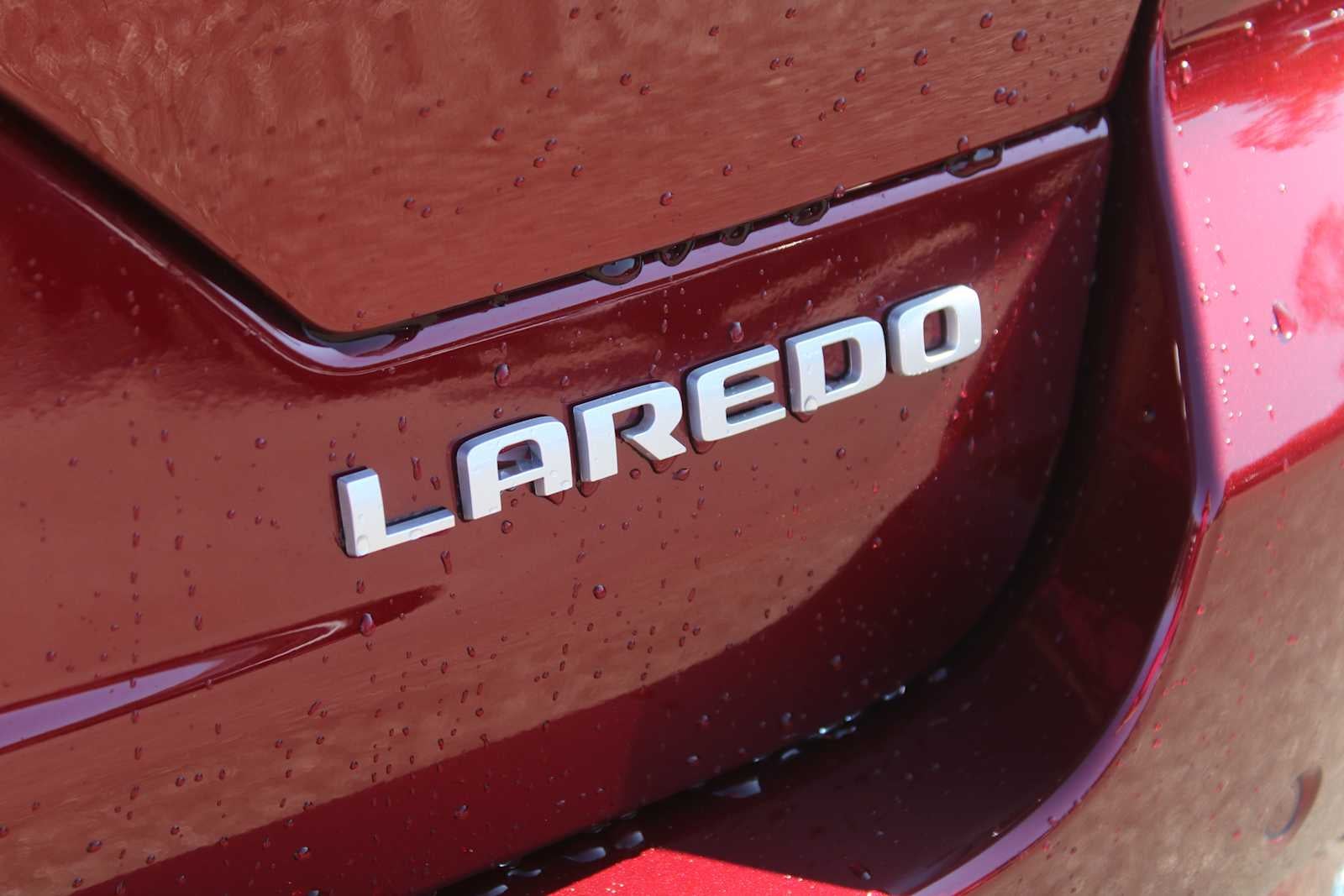 2025 Jeep Grand Cherokee GRAND CHEROKEE LAREDO X 4X2