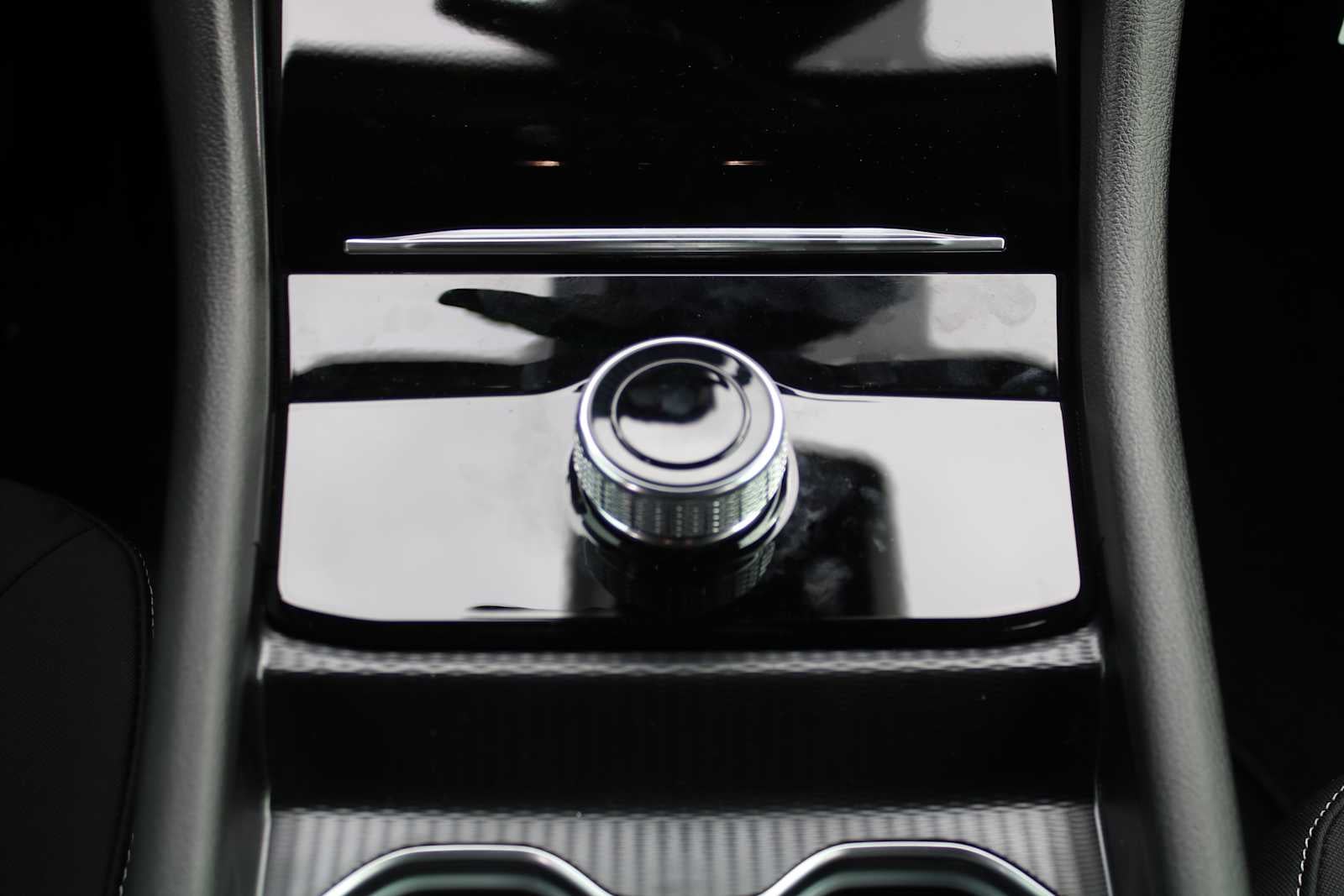 2025 Jeep Grand Cherokee GRAND CHEROKEE LAREDO X 4X2