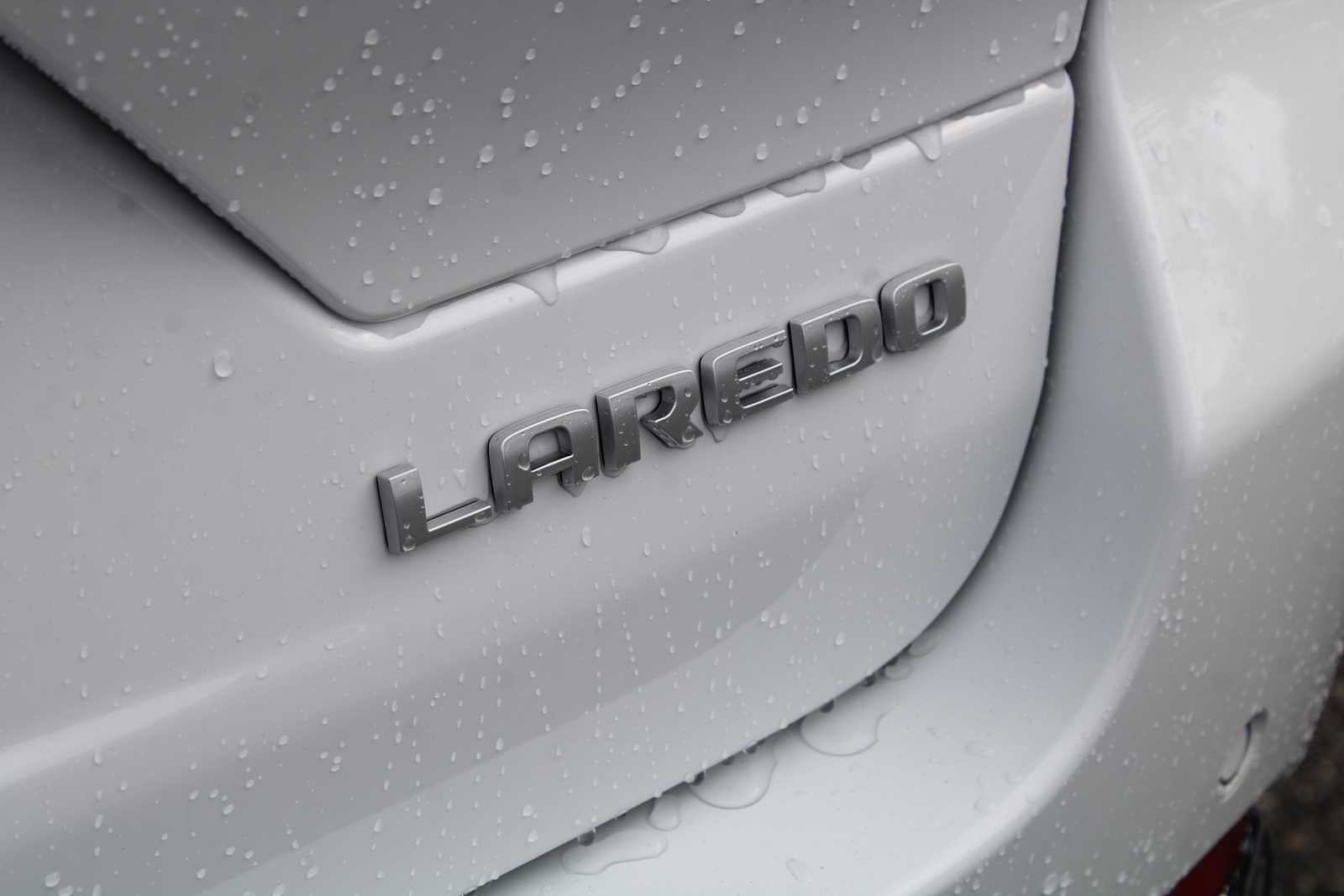 2025 Jeep Grand Cherokee GRAND CHEROKEE LAREDO X 4X2