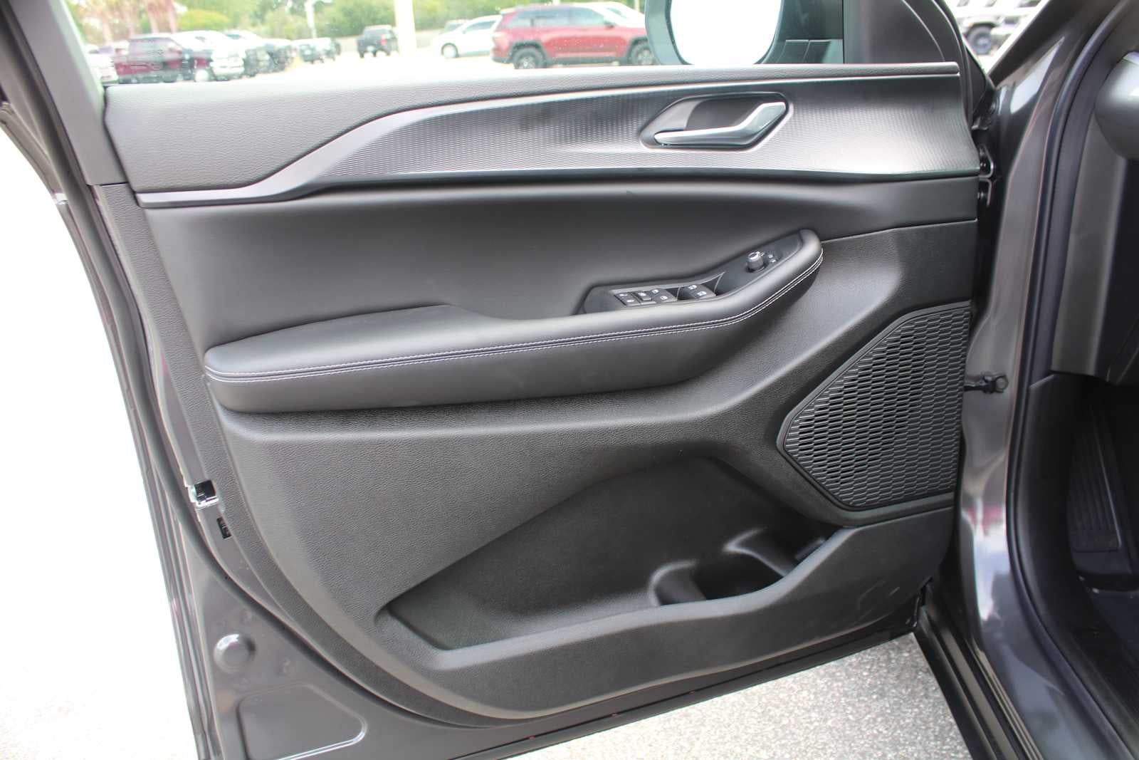 2026 Jeep Grand Cherokee Laredo X