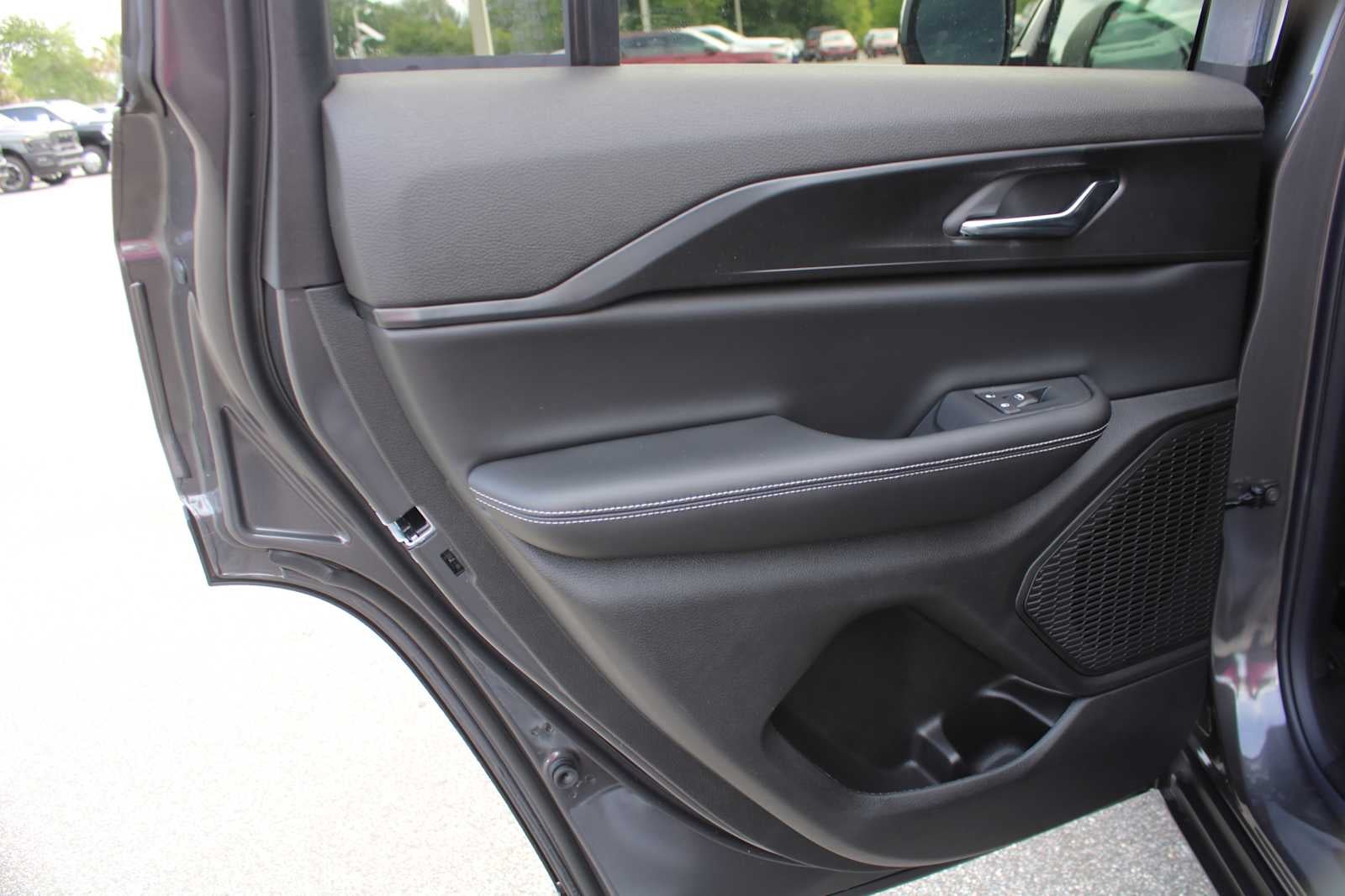 2026 Jeep Grand Cherokee Laredo X