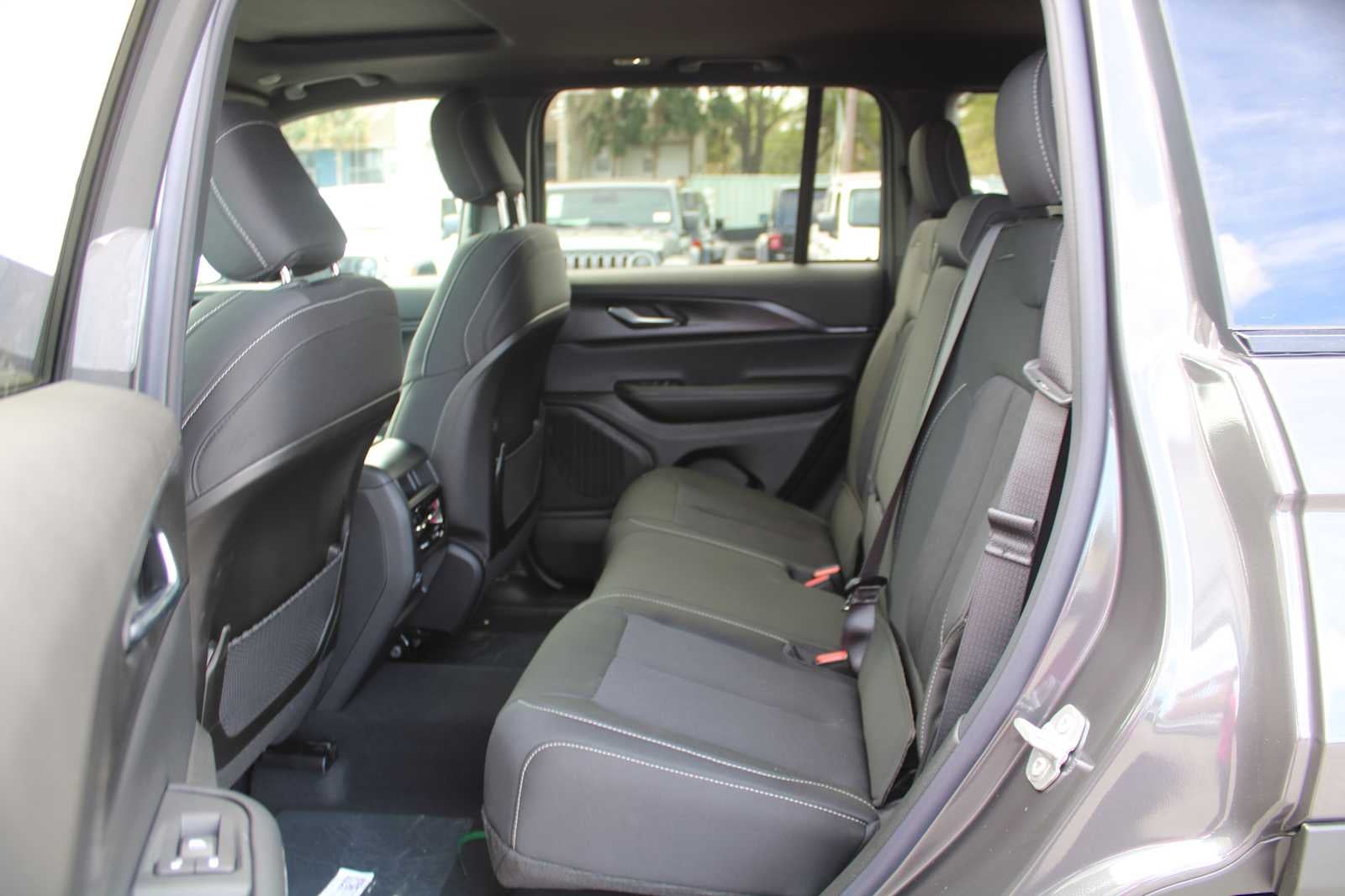 2026 Jeep Grand Cherokee Laredo X