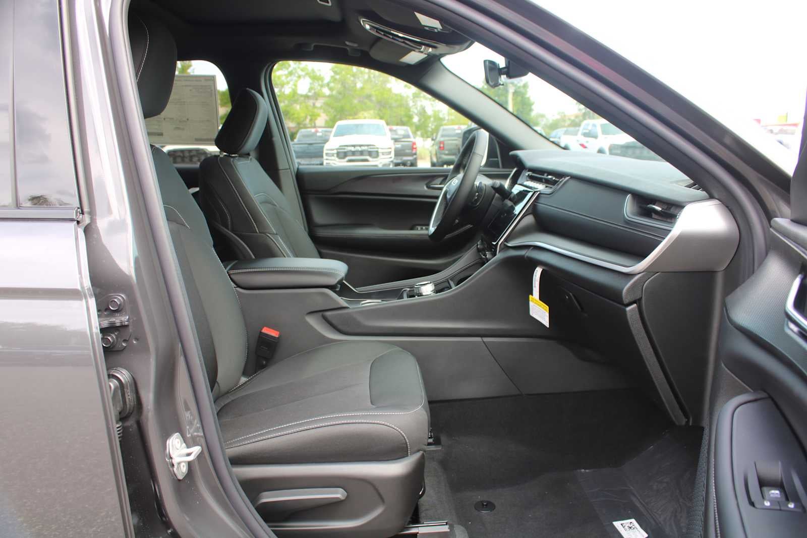 2026 Jeep Grand Cherokee Laredo X