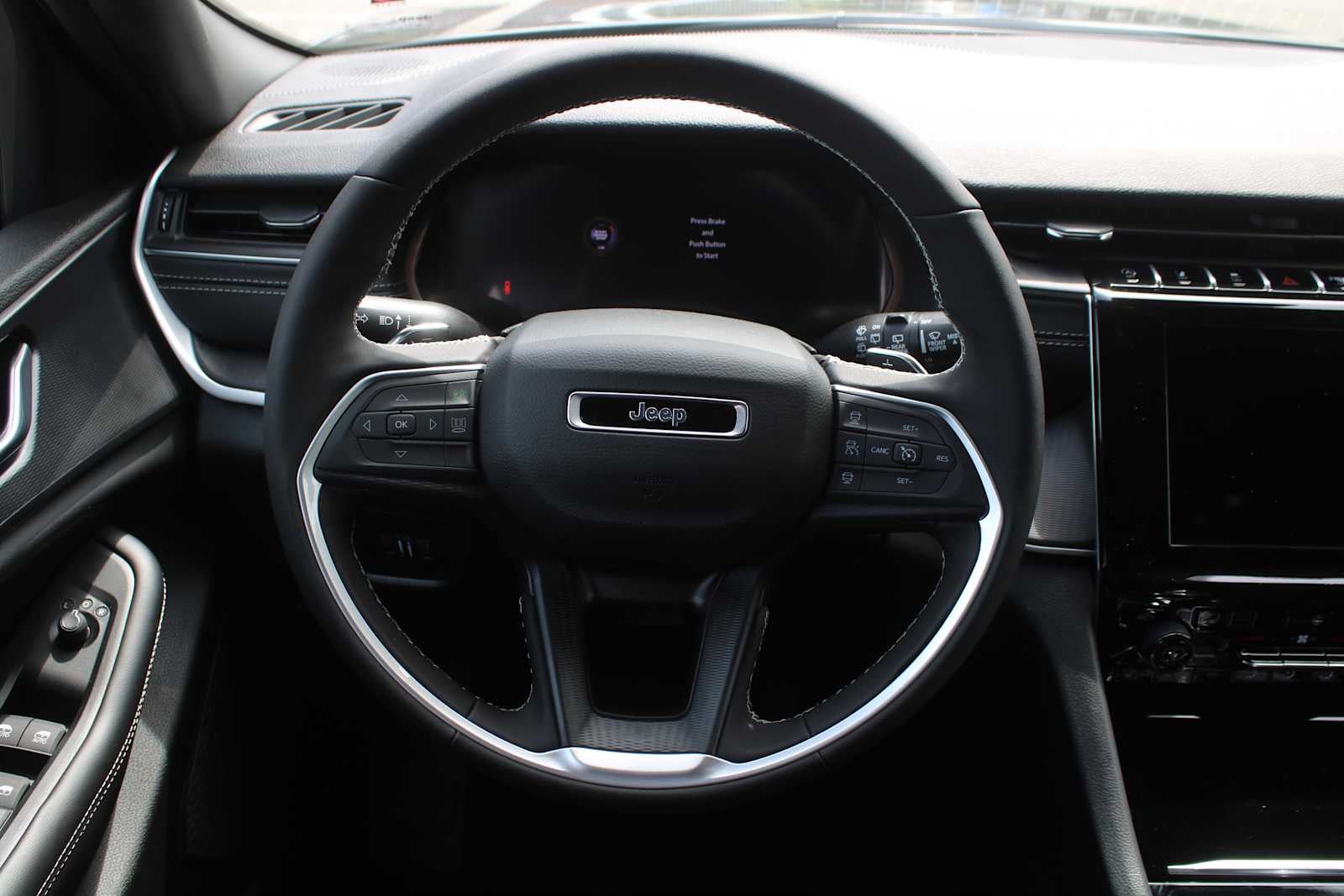 2026 Jeep Grand Cherokee Laredo X