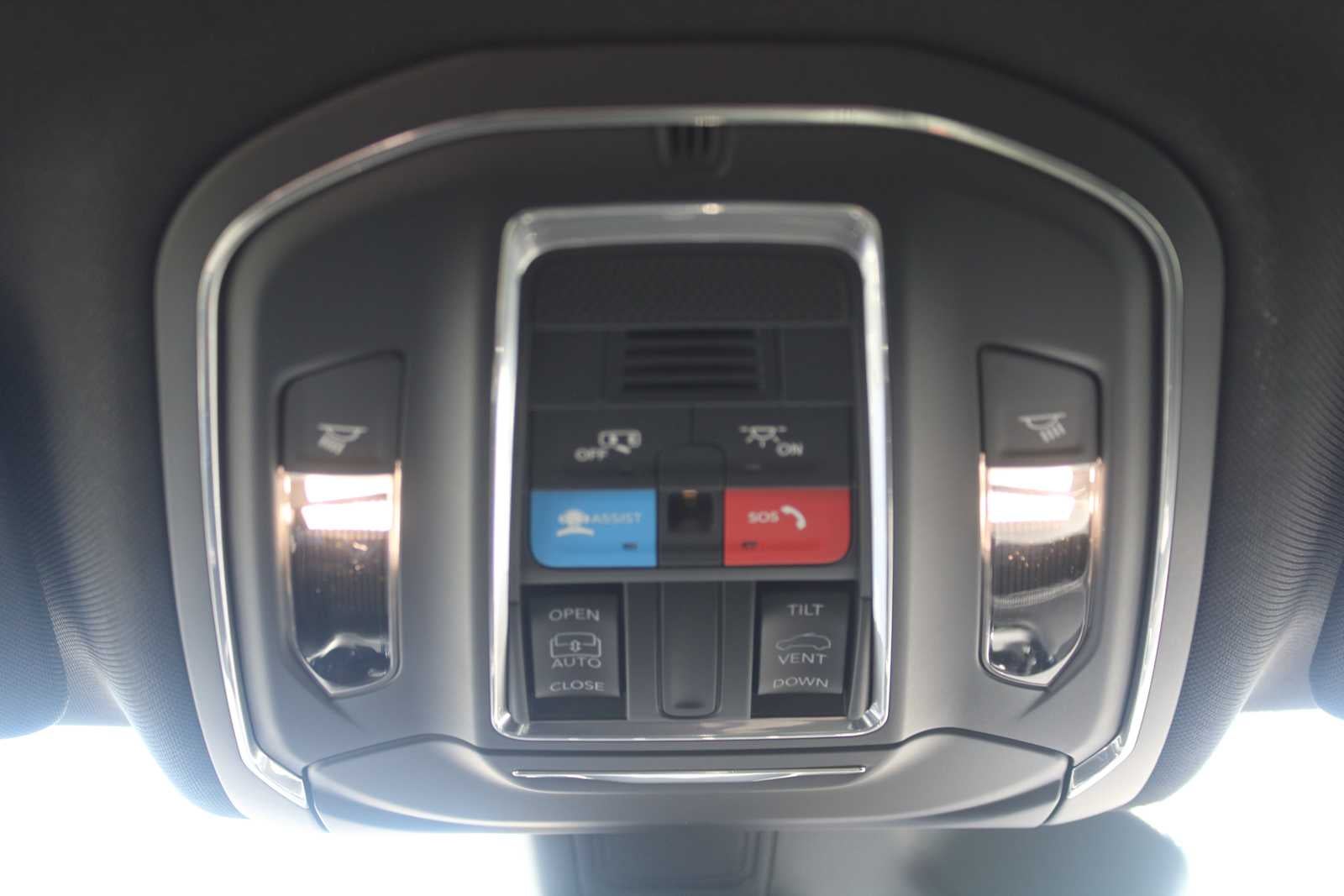 2025 Jeep Grand Cherokee GRAND CHEROKEE LAREDO X 4X2