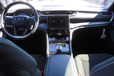 2025 Jeep Grand Cherokee GRAND CHEROKEE LAREDO X 4X2