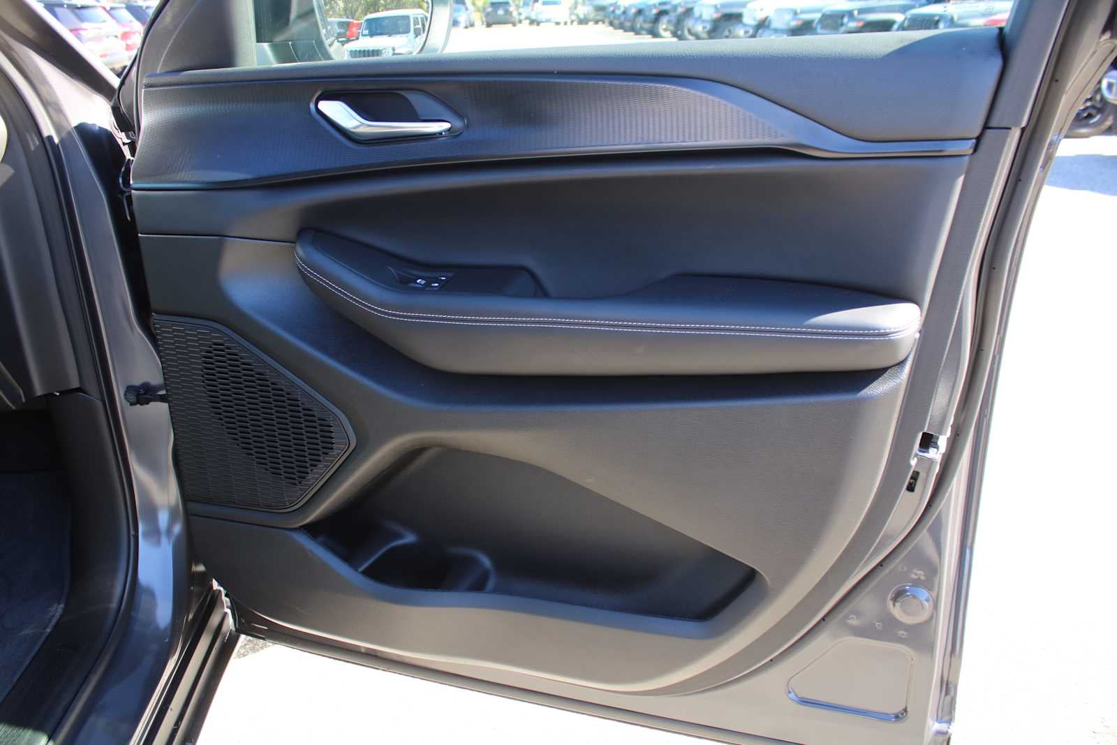 2025 Jeep Grand Cherokee Laredo X 4x2