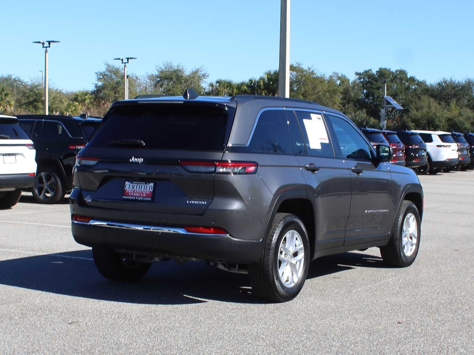 2025 Jeep Grand Cherokee Laredo X 4x2