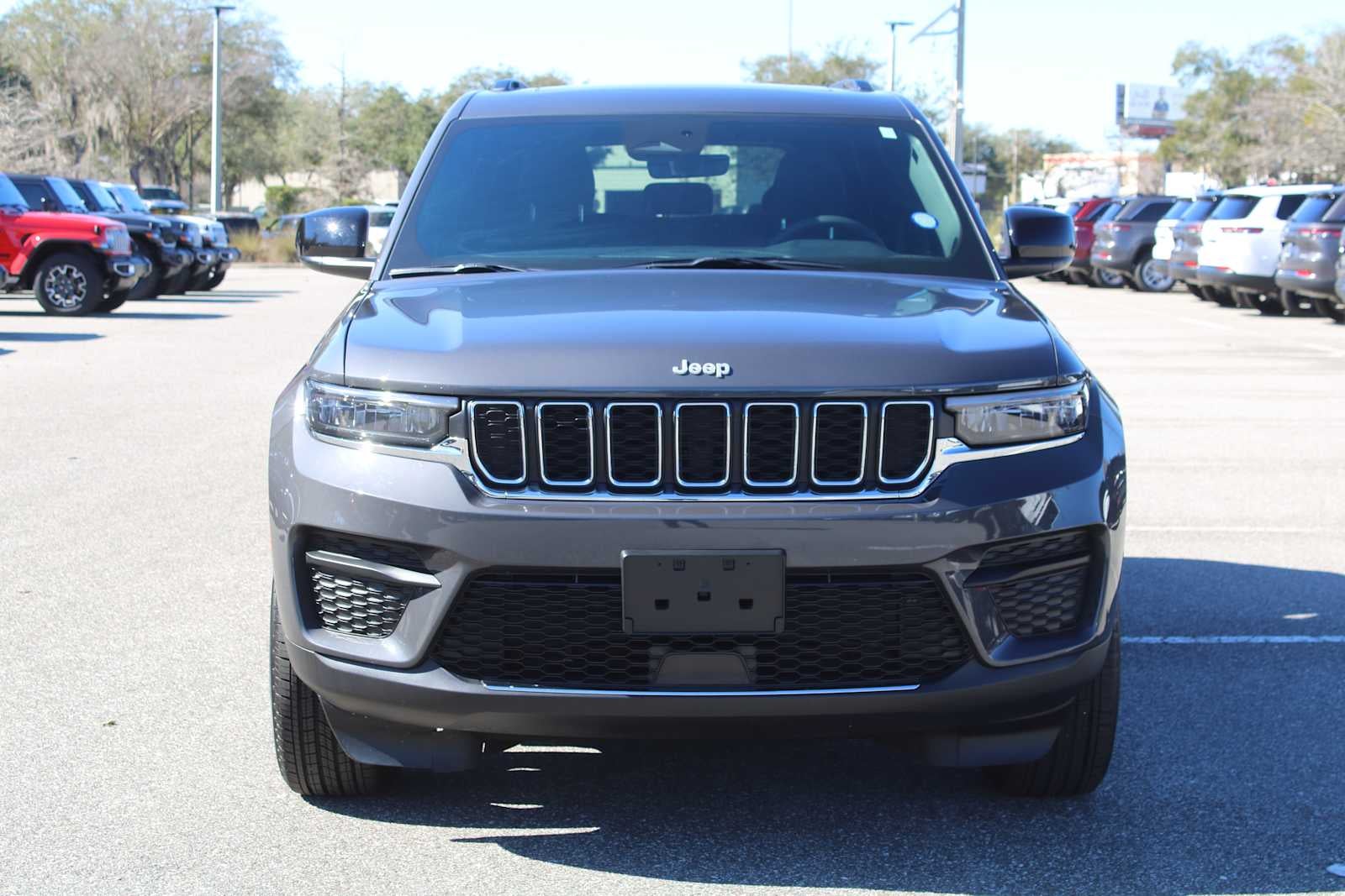 2025 Jeep Grand Cherokee Laredo X 4x2