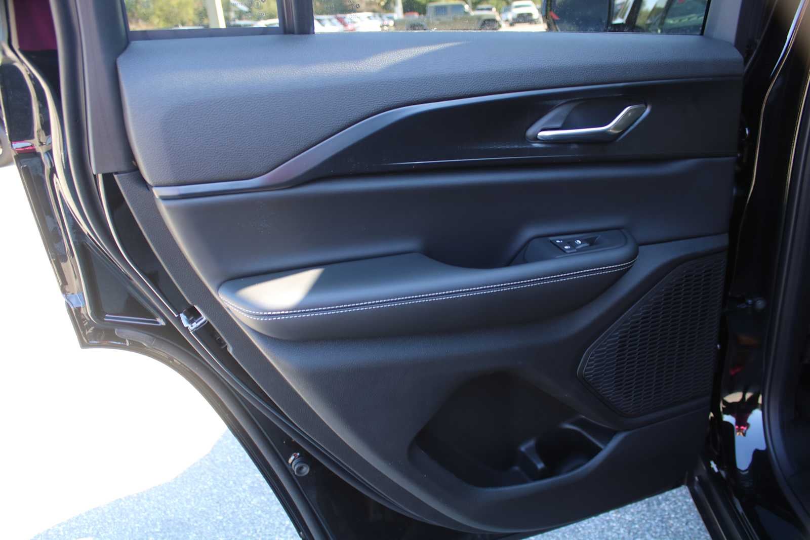 2025 Jeep Grand Cherokee GRAND CHEROKEE ALTITUDE X 4X2