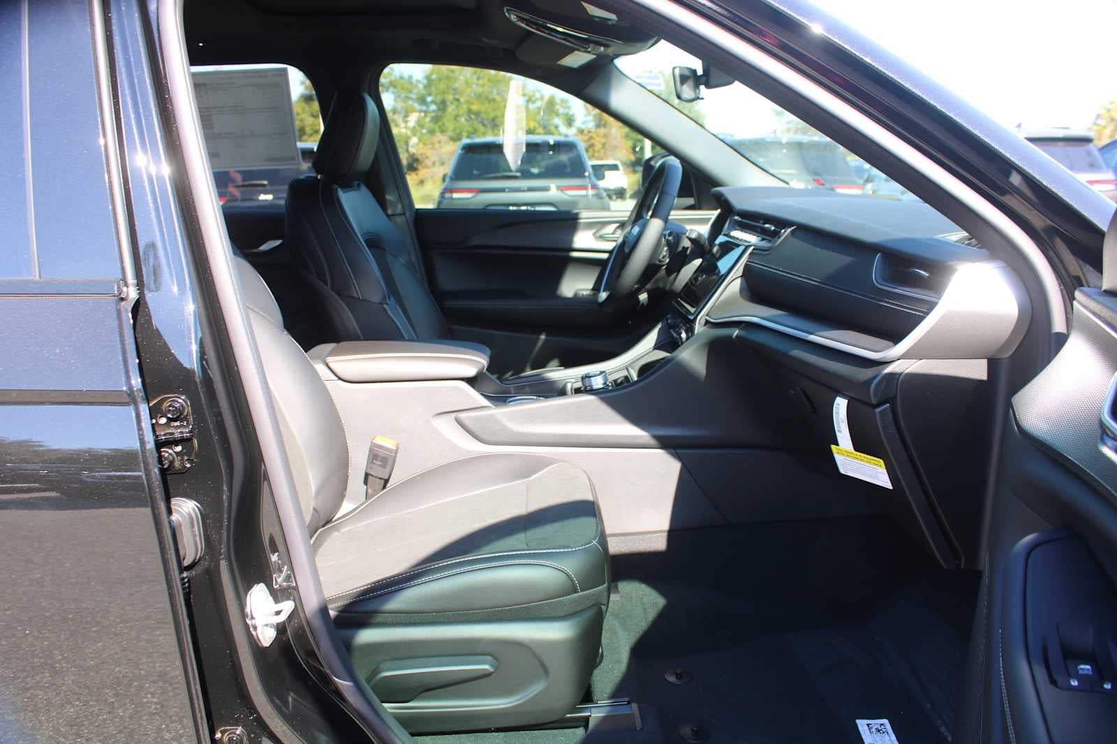 2025 Jeep Grand Cherokee GRAND CHEROKEE ALTITUDE X 4X2