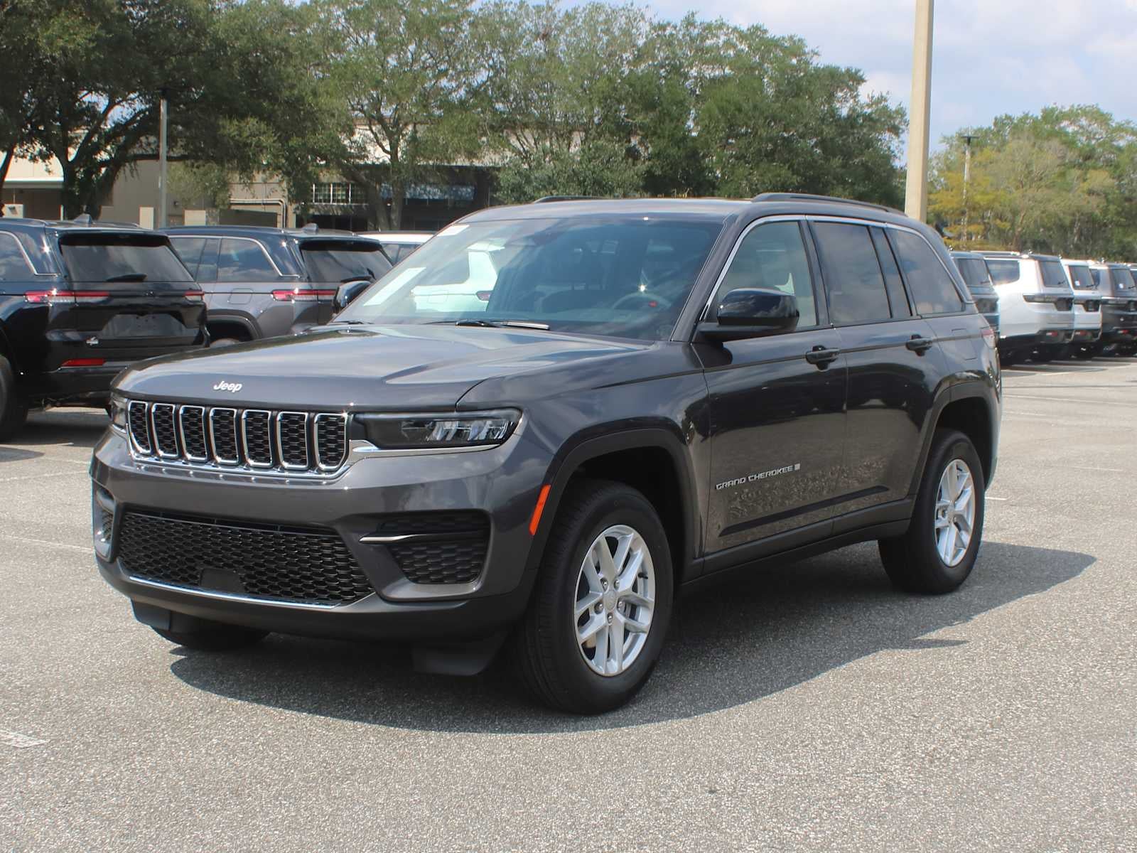 2026 Jeep Grand Cherokee Laredo X