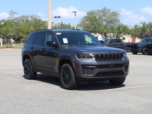 2026 Jeep Grand Cherokee Laredo Altitude