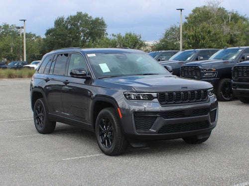 2026 Jeep Grand Cherokee Laredo Altitude