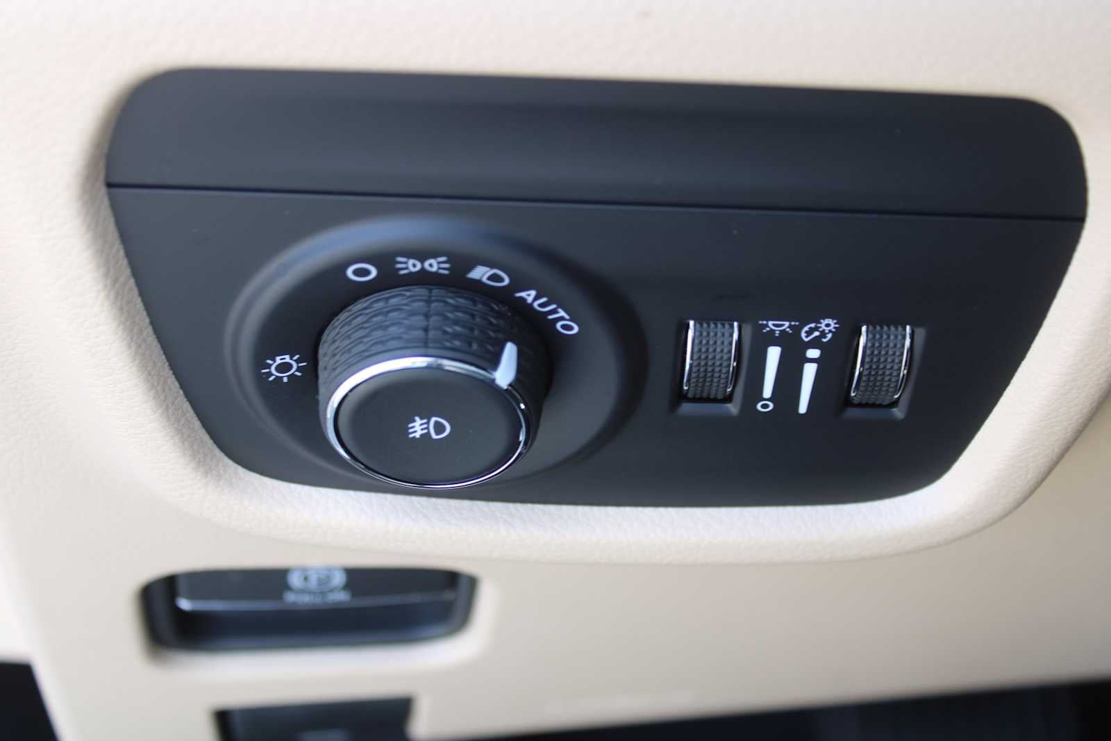 2025 Jeep Grand Cherokee Limited 4x2