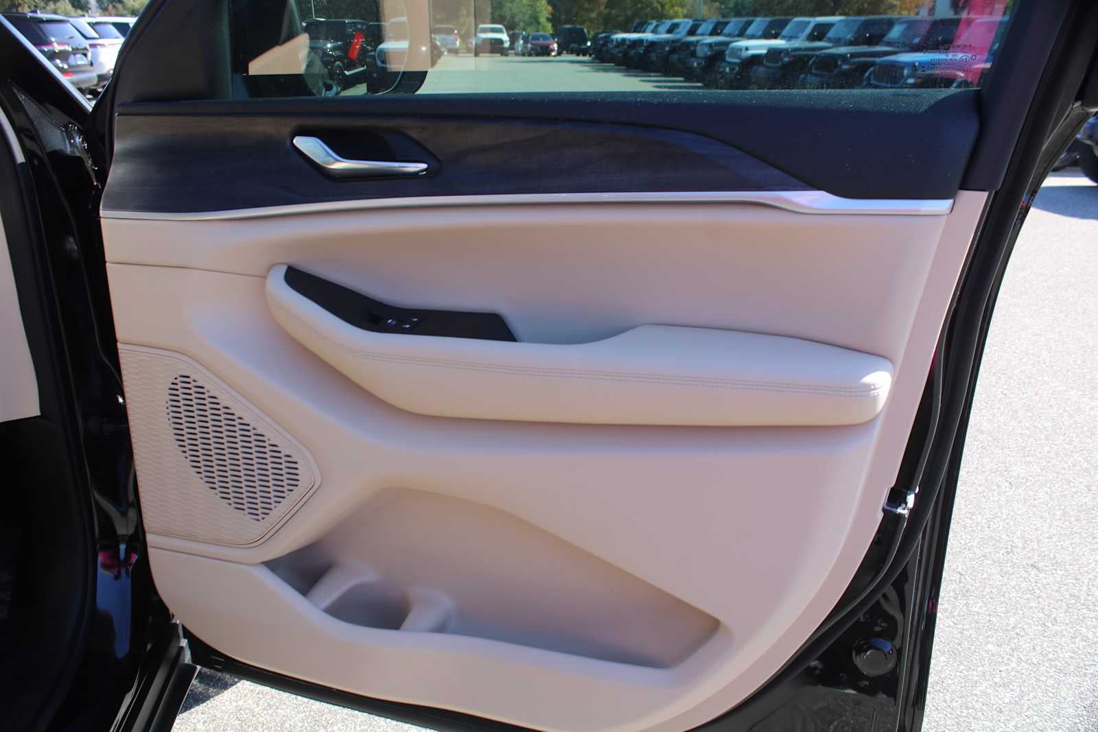 2025 Jeep Grand Cherokee GRAND CHEROKEE LIMITED 4X2