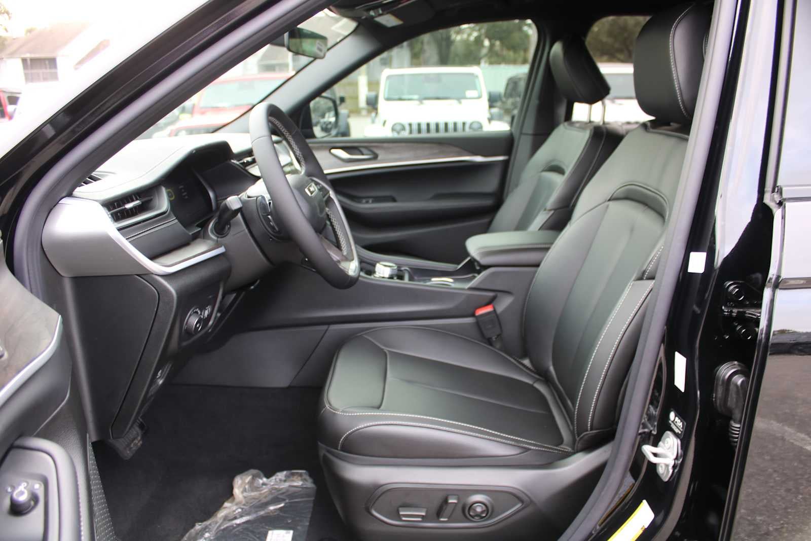 2026 Jeep Grand Cherokee GRAND CHEROKEE LIMITED 4X2