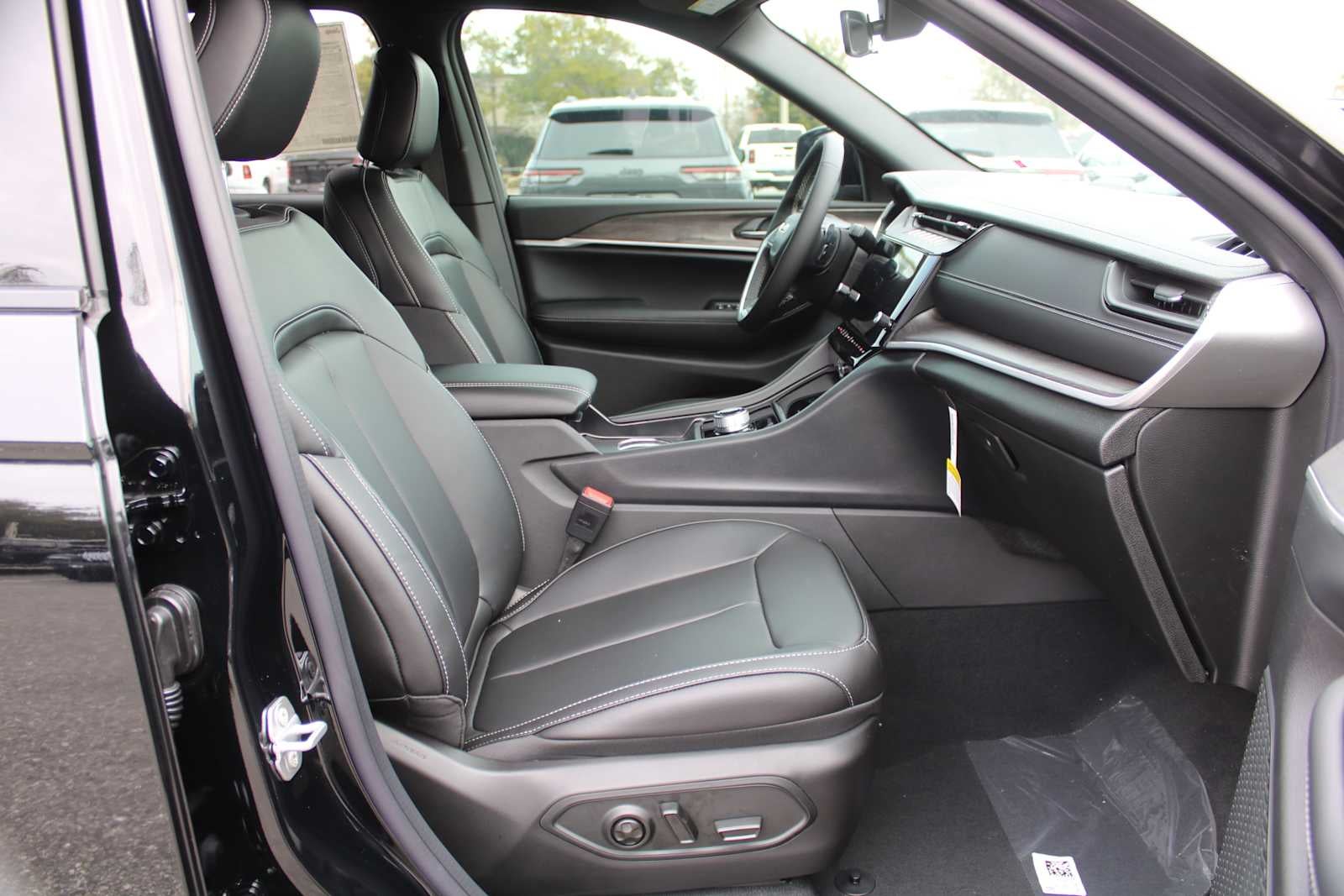 2026 Jeep Grand Cherokee GRAND CHEROKEE LIMITED 4X2