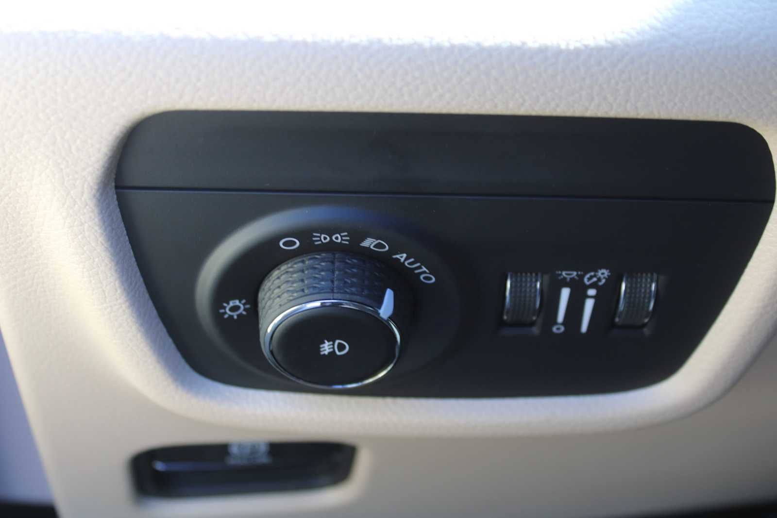 2026 Jeep Grand Cherokee GRAND CHEROKEE LIMITED 4X2