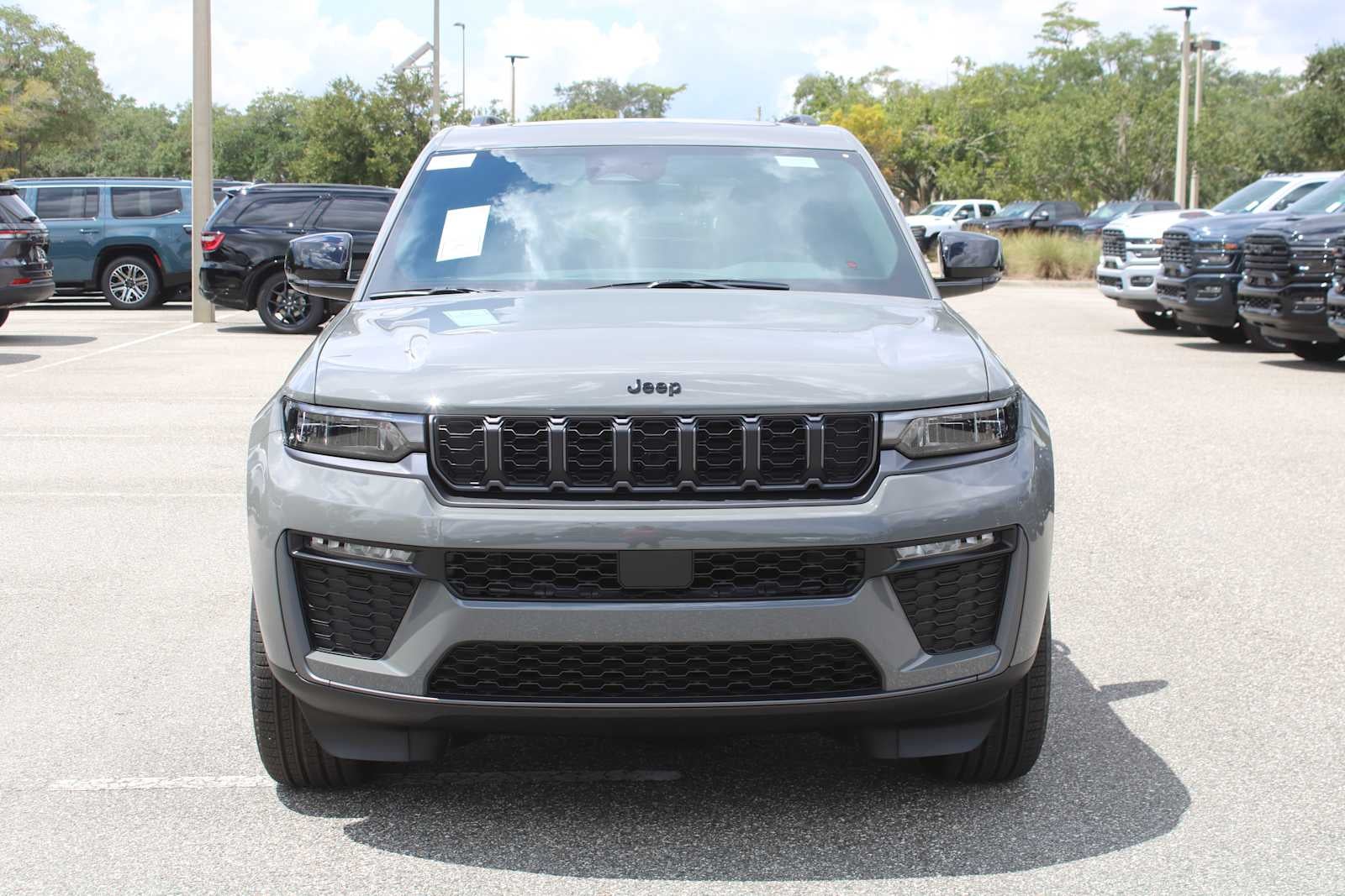 2027 Jeep Grand Cherokee Limited