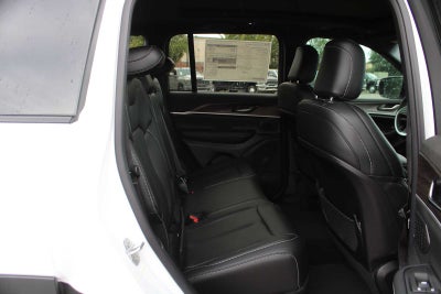 2027 Jeep Grand Cherokee Limited