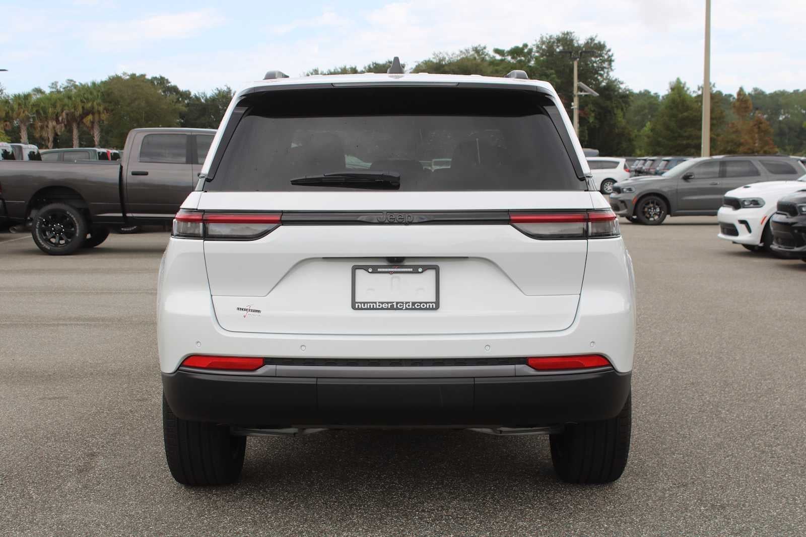 2027 Jeep Grand Cherokee Limited