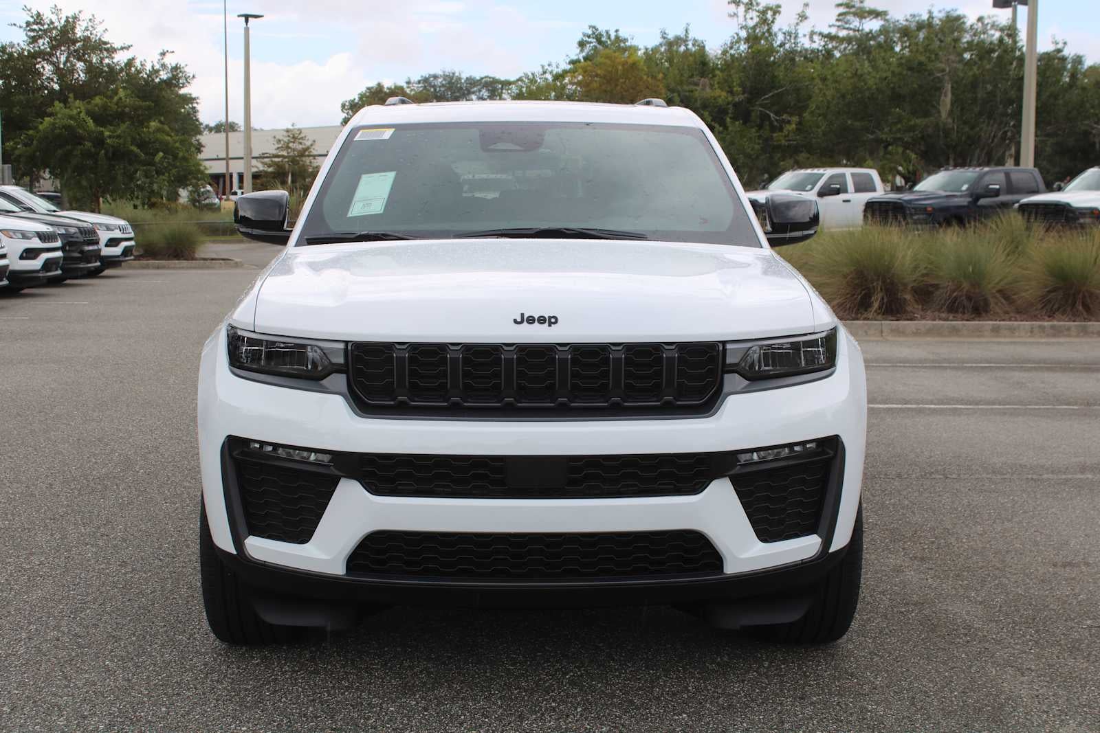 2027 Jeep Grand Cherokee Limited