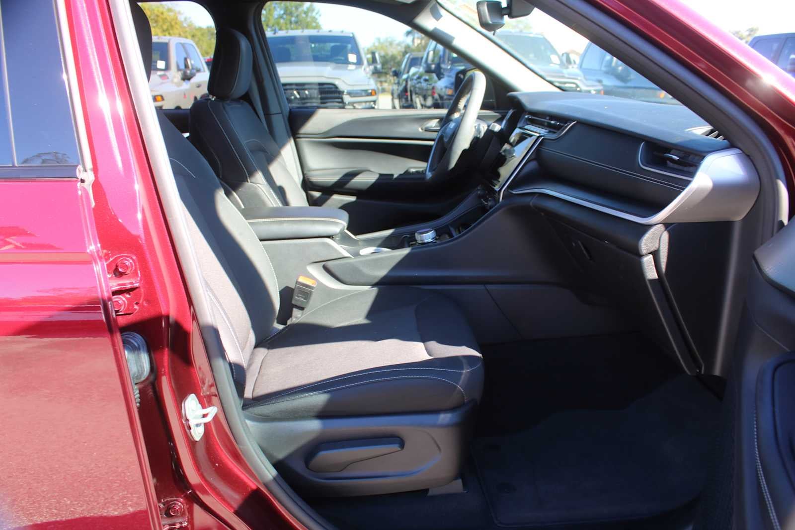2024 Jeep Grand Cherokee Laredo