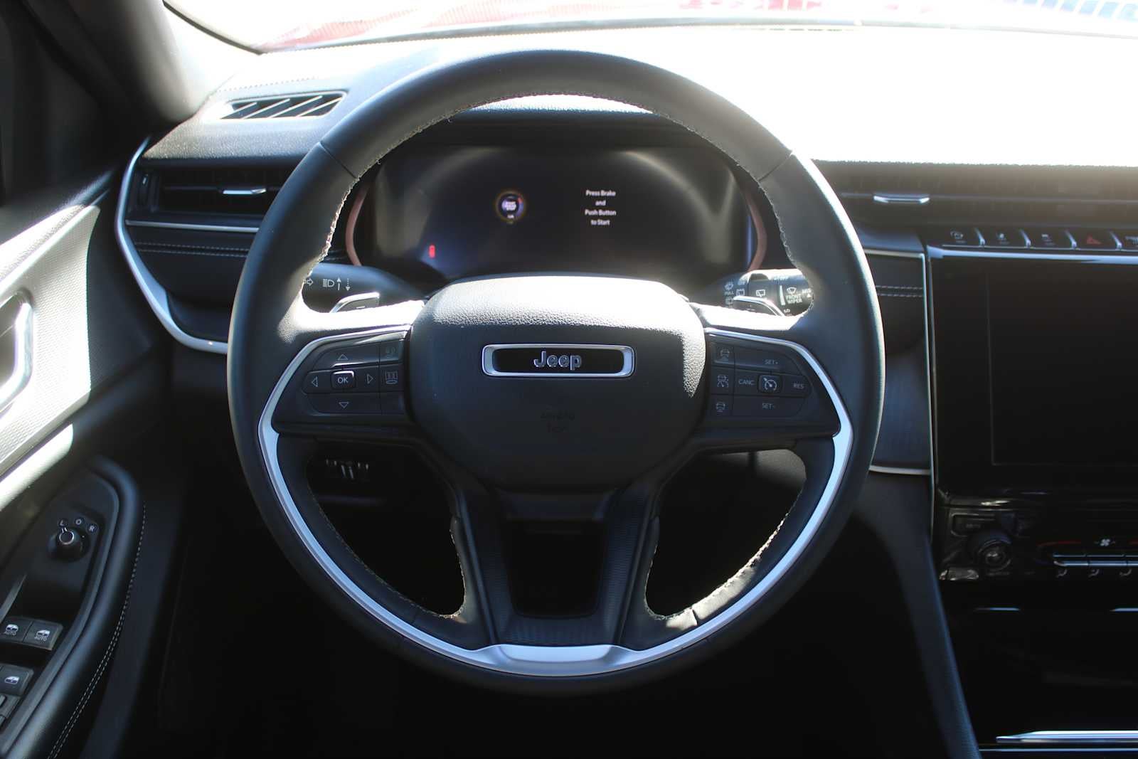 2024 Jeep Grand Cherokee Laredo