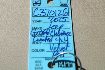 2025 Jeep Grand Cherokee GRAND CHEROKEE LIMITED 4X4