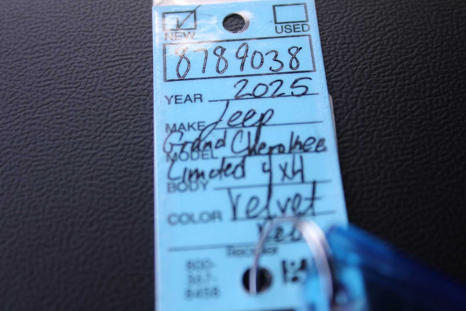 2025 Jeep Grand Cherokee GRAND CHEROKEE LIMITED 4X4