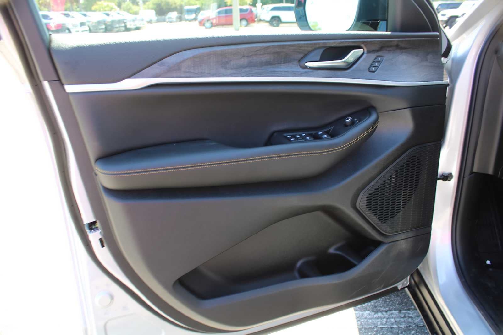 2026 Jeep Grand Cherokee 85th Anniversary Edition